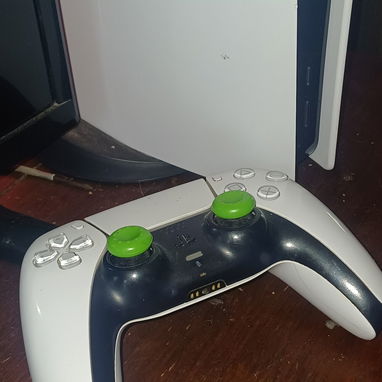 Vendo play 5 pirateado en la 12.70 un 500 usd - 2/2