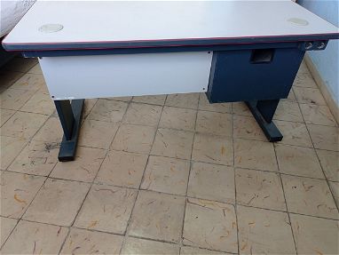 Vendo mesa buró de oficina sirve para computadora en exelentes condiciones contactar 53681497 Grisel - Img 69058499