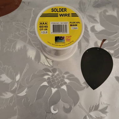 🎊🔧 ESTAÑO DE SOLDADURA ELECTRÓNICA - 60/40 🔧 - Precio: Solo 12 USD -🎊 - Composición: 60% estaño, 40% plomo - - Diáme - Img 126364519