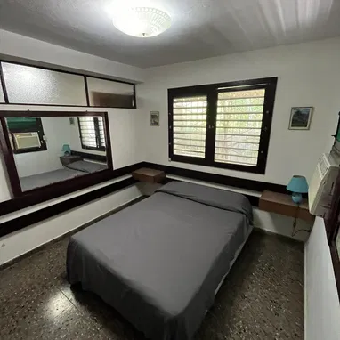 Renta de Casa En Guanabo Ubicada a 2 cuadras de la playa. 40 usd por noche #: +5351189282 40 USD - Img 126700033