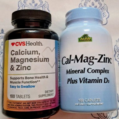 Tohallas y spray  repelente/ .magnesiun calcio y zinc/vit. C/ipropium Bromuro/Jarabe  catarro/Spray nasal/ Sales biliar - 3/10
