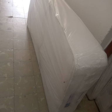 Se venden Colchones Konfort King Size 2x2, Imperial de 150×190 y 160×190 Cameros y Personales Bases box Spring Camas de - Img 120922324