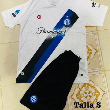 Uniformes d futbol versión aficionado - Img 122155311