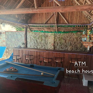 Se renta casa Alain a solo 1 cuadra del mar de Guanabo. Tenemos puscina, billar, planta eléctrica..whatssap 5 2959440 - Img 121060835