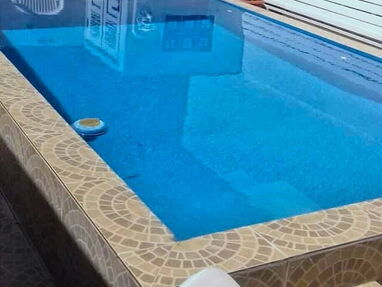 Se Renta casa de 3 habitaciones con piscina en el Vedado - Img main-image