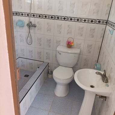 Casa en venta – Santa Fé, Playa, La Habana 🌊  (por la Trasval) - 8/9