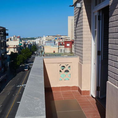 👥Hostal de Lujo de 4 Habitaciones en Centro Habana REF 1431 - Img 104207804