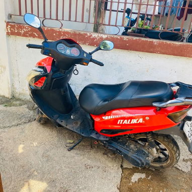 Vendo moto de uso de gasolina - 2/2