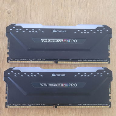 32gb de ram DDR4 a 3200hz . Corsair vergeance RGB pro - Img 123122054