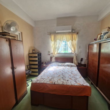 Casa de 4 cuartos en Lawton, Diez de Octubre - 9/10