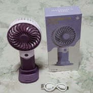 Ventilador recargable portátil nuevos en cajas - Img 55844182
