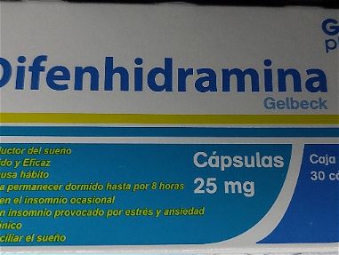 Difenhidramina o Benadrilina caja con 30 cápsulas de gel de 25 mg - Img main-image