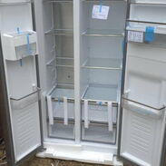 Refrigerador 15.4 pie con dispensador de agua. - Img 45374846