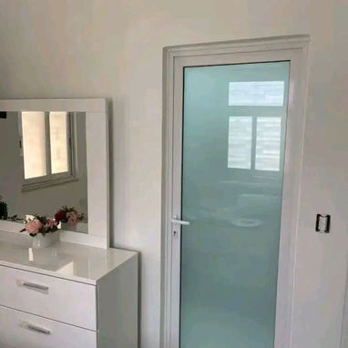 Soy Primera Mano ✋️https://Wa.me/+5351744156 ☎️Realizamos todo tipo de diseños modernos en carpintería de aluminio y cri - Img 126396800