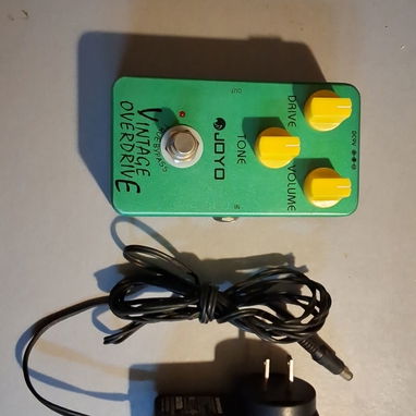 Amplificador Guitarra electrica Sanchez Ap 15 Y pedal Overdrive - Img 126398957