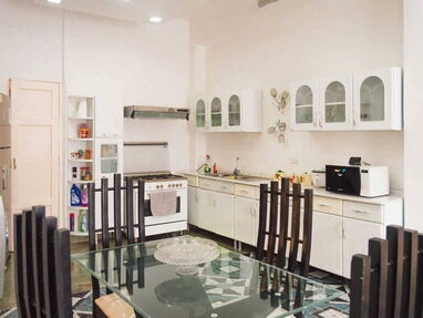 Se vende apartamento en Centro Habana listo para vivir, se da con todo adentro. - Img 64241512