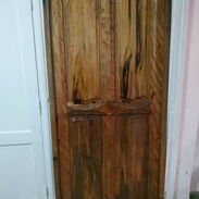 Puerta de madera preciosa barnizada para calle, Bacona de 2,10 X 0,96 metros. - Img 45259975