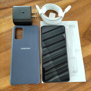 Samsung Galaxy S20 plus 5G con accesorios - Img 45041561