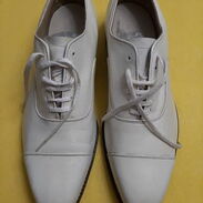 Zapatos hombre blancos PIEL NUEVOS - Img 41247424