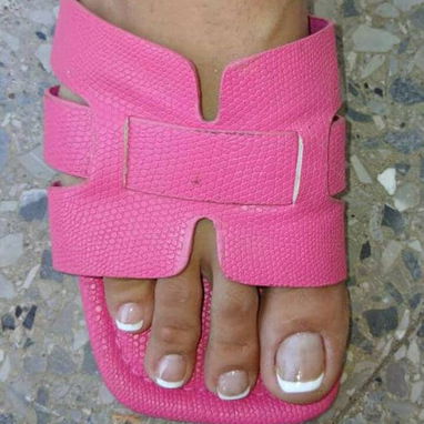 Manicure y pedicure - Img 116044422