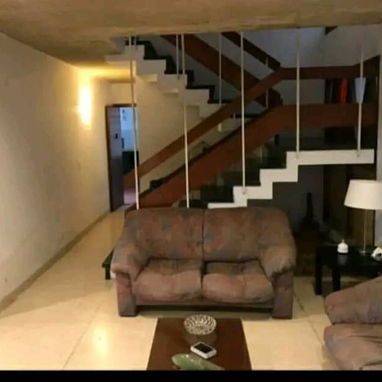 Ref#98. Oportunidad de inversión!!! Con una arquitectura y un diseño único se vende espectacular chalet década del 50!!! - 6/10