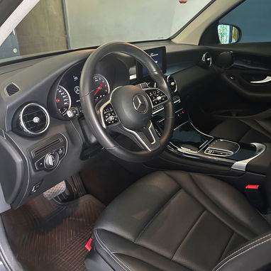 Se vende 40.000 €. Mercedes GLC 200. Semi nuevo solo 4300 KM. Año 2024 - Img 123042763