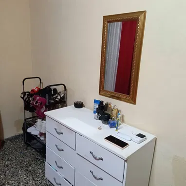 Venta de casa puerta de calle,con terraza, garaje, incluye una moto eléctrica  en La Lisa - 4/10