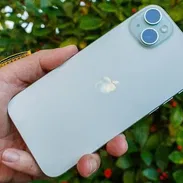  iPhone 15 ⚪️⚫️128GB 96%🔋mica, cable, forro y audífonos regalo🧲Garantía 💯 - Img 54589913