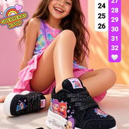 Tenis de niña CORTE BAJO NEGRO CON PERLITAS NEGRAS GUERRERAS K-POP* Alumbra🌟 $22 USD - Img 57958634
