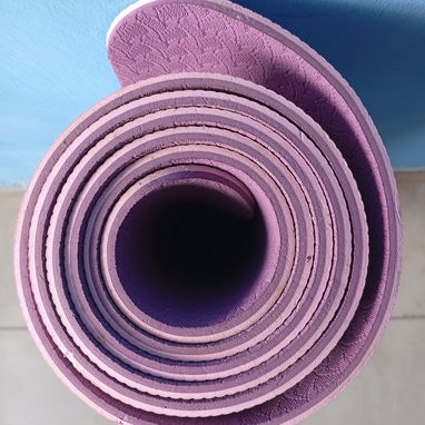 Estera de yoga auténtica - Img 116206976
