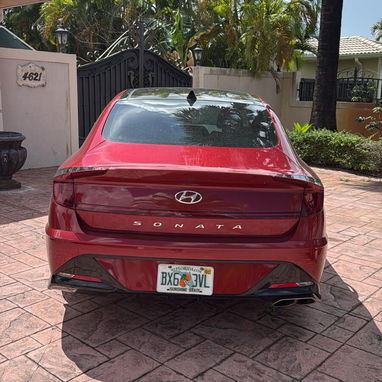 Vendo o negocio Hyundai sonata 2023 límite con 8000 millas solamente - Img 112632168
