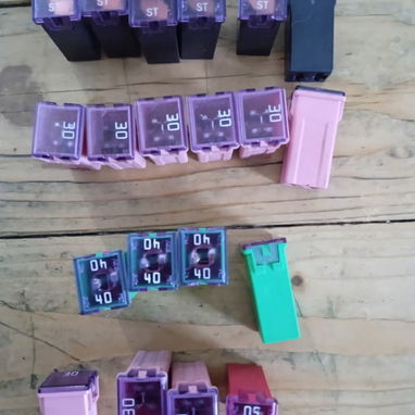 Relay 12V 30A y 35A, Fusibles y Cierres centralizados de puerta - Img 124168491