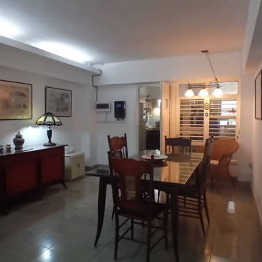 Renta de apartamento independiente en Vedado por 23 y 26 electricidad 24 horas - 5/10