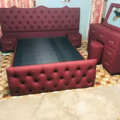 Wa.me/+53416250 Buenas ofertas d juegos d cuarto y camas tapizadas  para su ofar solo tienes q llamar o escribir al wats - 8/10