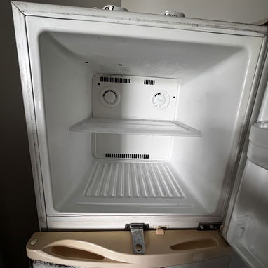 Vendo refrigerador LG de uso funcionando perfecto en 120 usd - Img 126080478