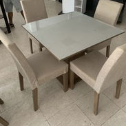 Juegos de mesa con cuatro sillas - Img 56905745