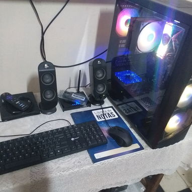 TORRE GAMER DE ALTO RENDIMIENTO (SOLO MESES DE USO) - 6/10