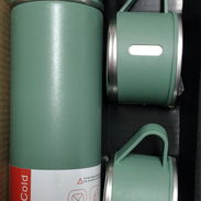 Termo metálico con tres tazas - Img 53628367