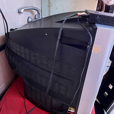 Televisor Sanyo y cajita descodificadora - 4/4