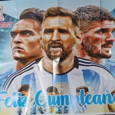 Set de globos con póster de Mesi - 2/2
