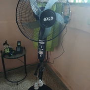 Ventilador de pedestal recargable, panel solar y bombillos, recarga cel. - Img 55943602