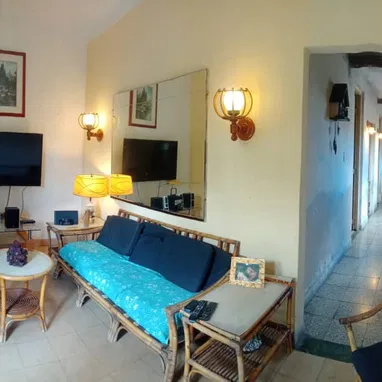vendo casa en santos Suárez independiente 2/4 con sus pasillos laterales cerca de lagret y pasaje oeste - Img 118933585