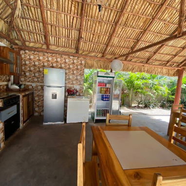 Renta casa con piscina,paneles solares,con todas las comodidades en Guanabo - Img 121468216