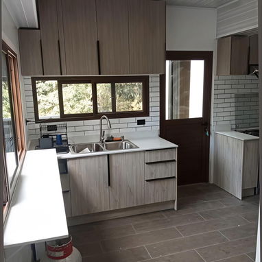 Muebles de cocina diferentes modelos bases y aéreos en MDF hidrófugo importado blanco - Img 107034179