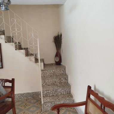 Vendo piso centrico en el Vedado - Img 122237741