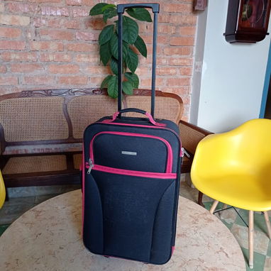 VENDO MALETAS DE VIAJE, VARIOS MODELOS Y TAMAÑOS 52425349 - Img 119321914