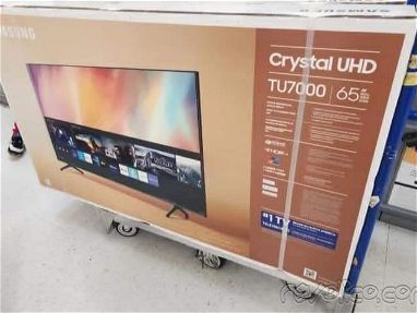 Televisor marca Samsung de 65 pulgadas crystal UHD serie 7 Smartv 4k nuevo en caja - Img main-image