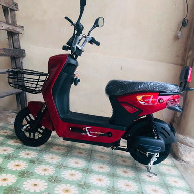 Moto Mastec Sonic   👉Recojida 750 USD    Comision 20 USD   Bateria de gel 48 v 24 A Autonomía 60-70 km Motor de 500 w D - 3/4