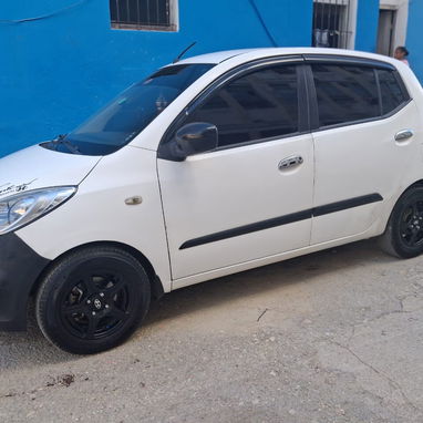 Hyundai i10 Año 2009 - 2/5