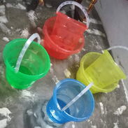 Juegos de cubo y palangana de plástico engomado diferentes colores 52598572 - Img 45608180